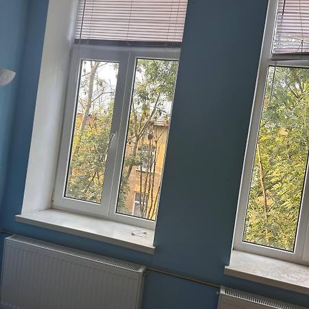 Біля Залізничного Вокзалу Вулиця Олени Степанівни 33Б Apartment Liov Exterior foto